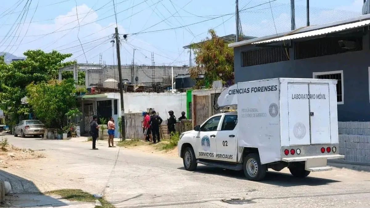 Abandonan restos humanos en bolsas en la colonia San Agustín de Acapulco