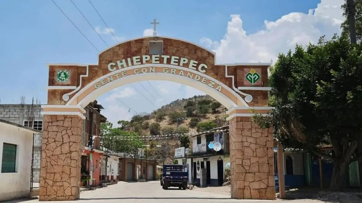 Cinco hombres en taxi disparan y dejan dos heridos frente a vivienda en Chiepetepec, Tlapa