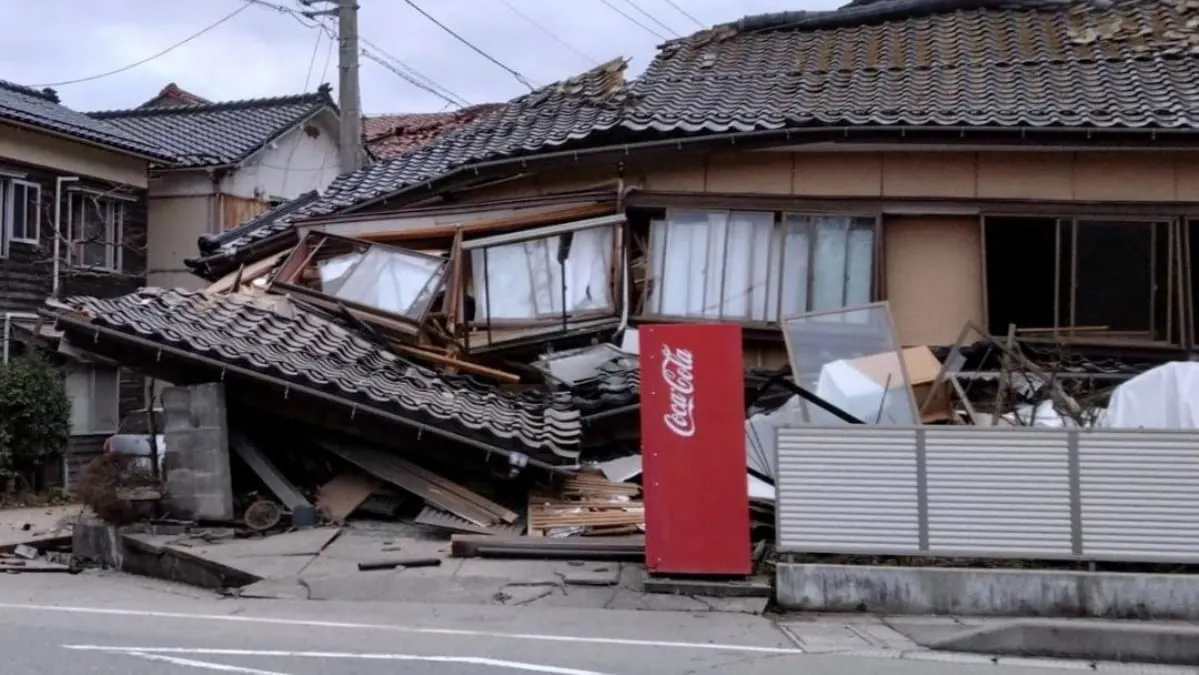 Japón bajo alerta por terremoto de 7.7: evacuaciones, transporte detenido y monitoreo constante de daños