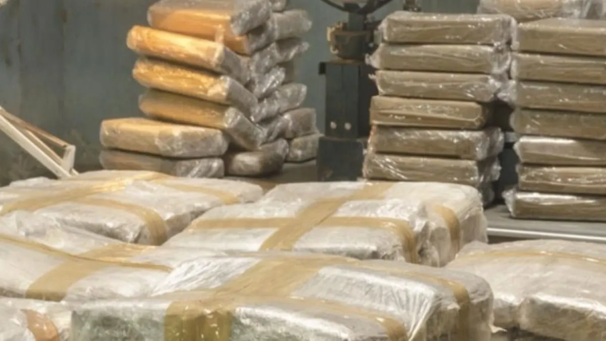 Incautan 32 paquetes de cocaína en puente entre Tamaulipas y Texas