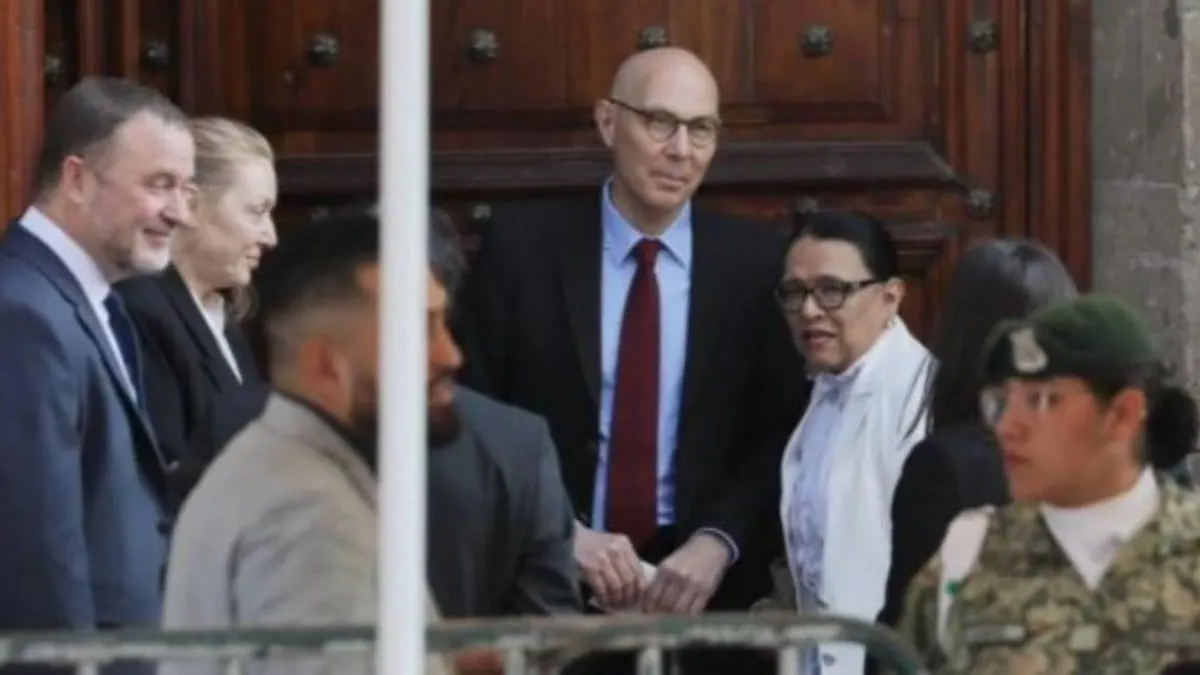 Sin posicionamiento público: Türk sale de Palacio tras reunión con Sheinbaum