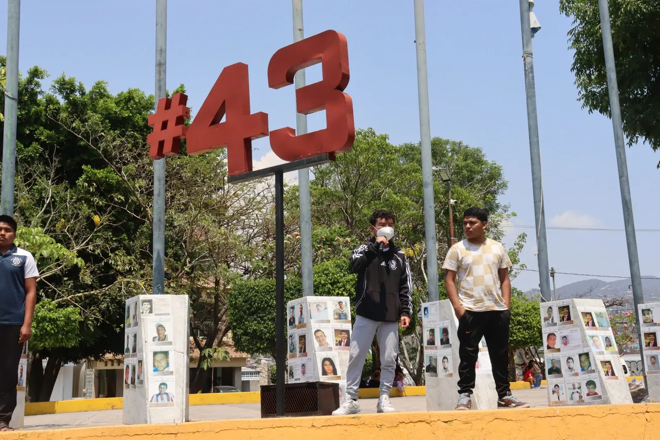 Normalistas acusan a Claudia Sheinbaum Pardo de retrasar investigaciones del caso Ayotzinapa