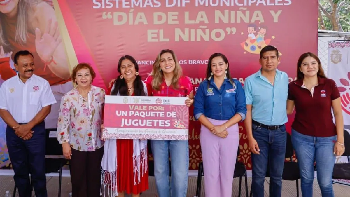 DIF Guerrero entrega juguetes a municipios como parte del Día de la Niña y el Niño