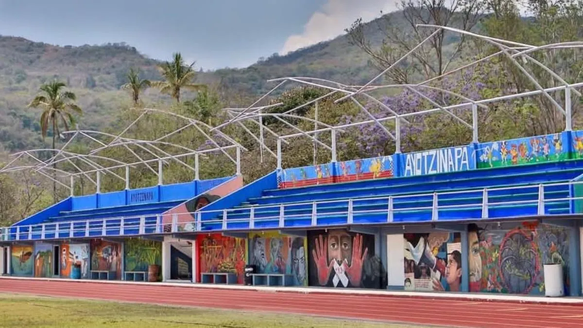 La Normal de Ayotzinapa abre sus puertas para celebrar un siglo de lucha y formación