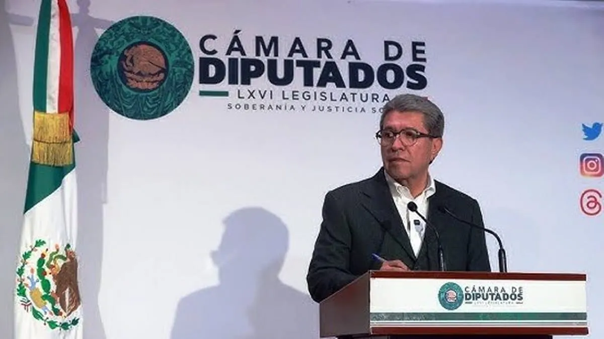 El coordinador de Morena, Ricardo Monreal, anunció entre 10 y 15 reformas.