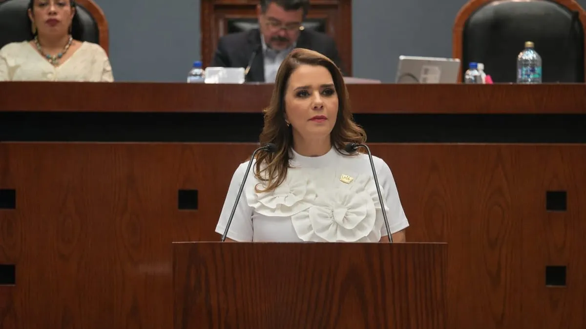 Erika Lührs busca cerrar vacío legal y llevar “Ley Silla” al sector público en Guerrero