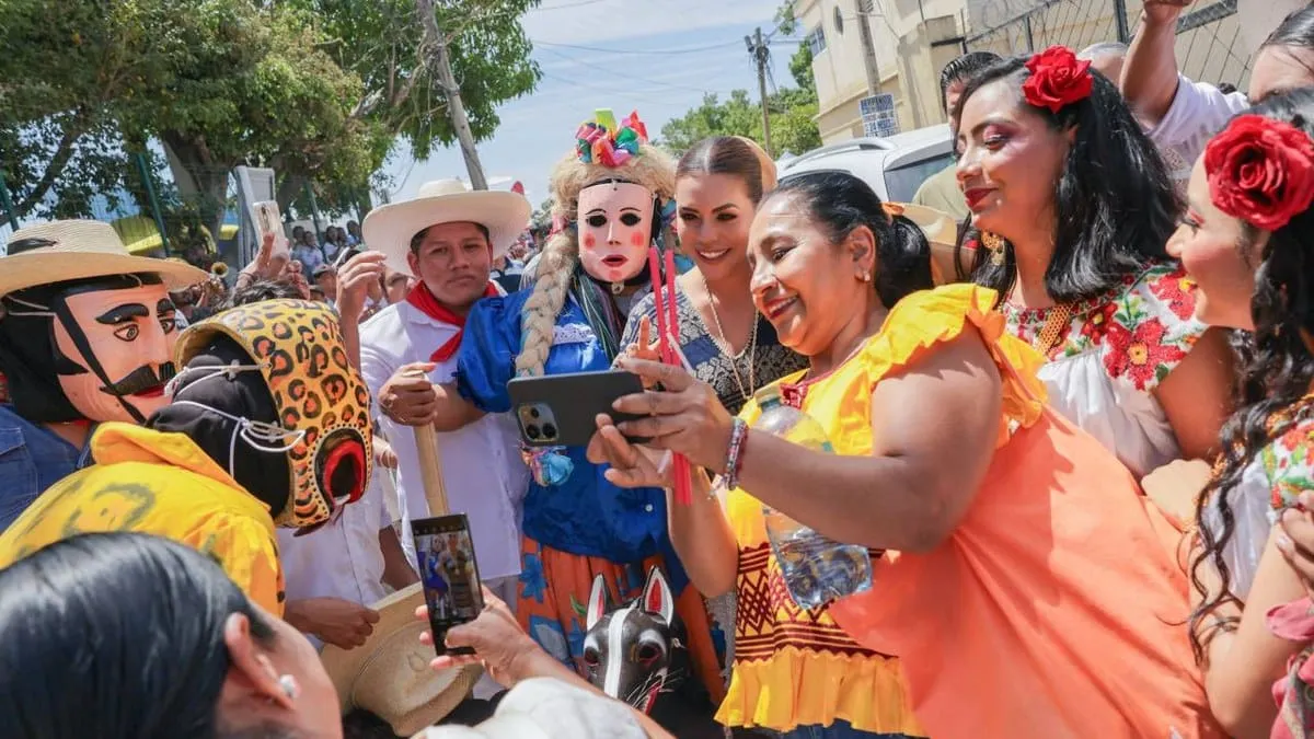 Evelyn Salgado inaugura feria en Ometepec y anuncia 48 millones en obras para 2026