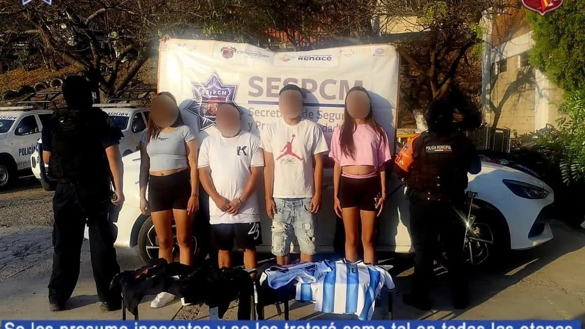 Detienen a 4 por robar ropa en Liverpool Chilpancingo