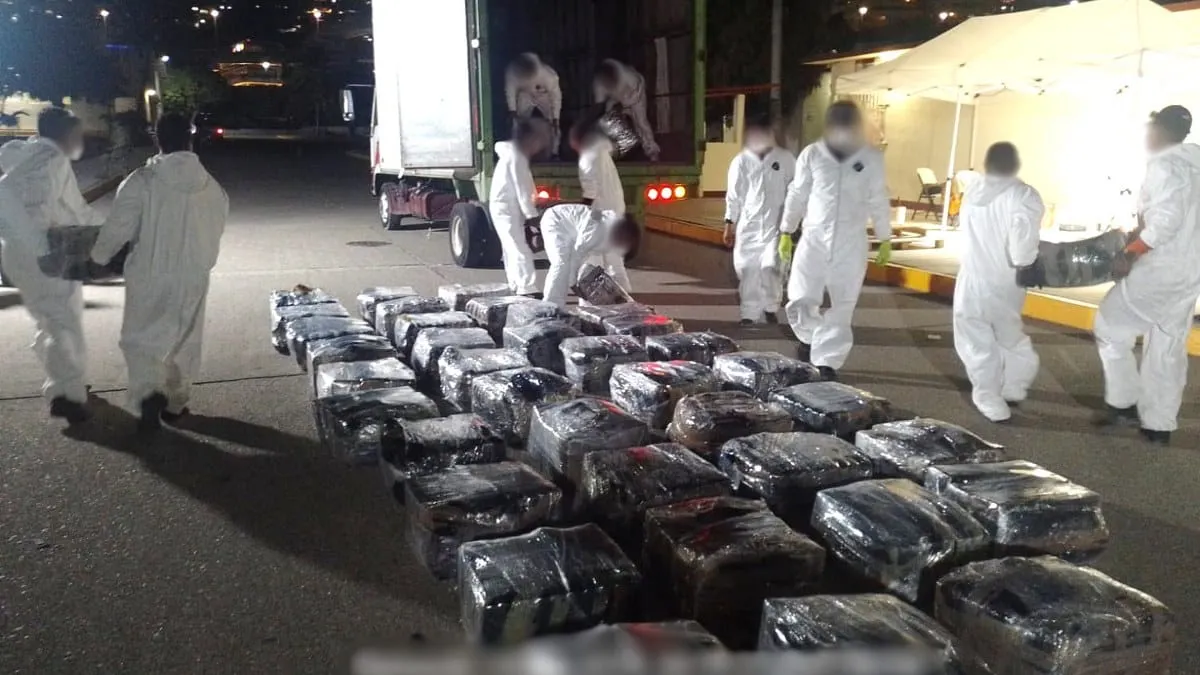 Queman 4.2 toneladas de cocaína en Acapulco; golpe de más de 1,600 millones al narco