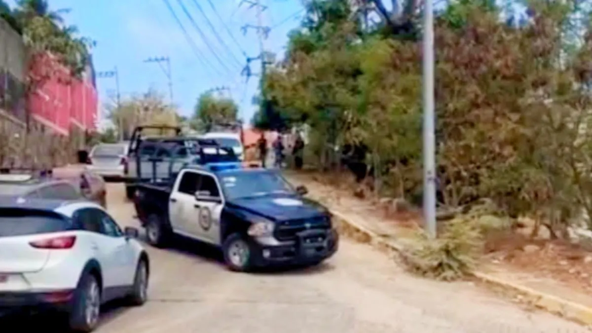 Dejan cuerpo golpeado atrás de primaria en Acapulco; tenía huellas de tortura