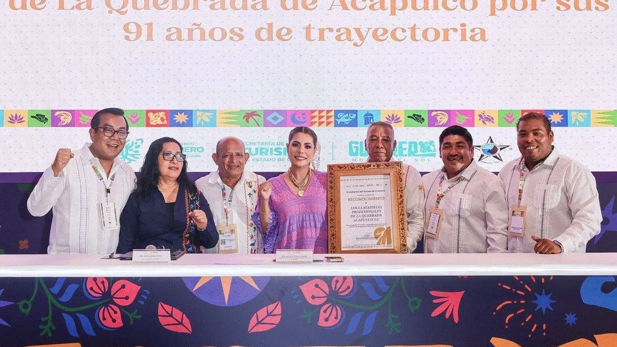 Evelyn Salgado reconoce a clavadistas de La Quebrada por más de 90 años de tradición
