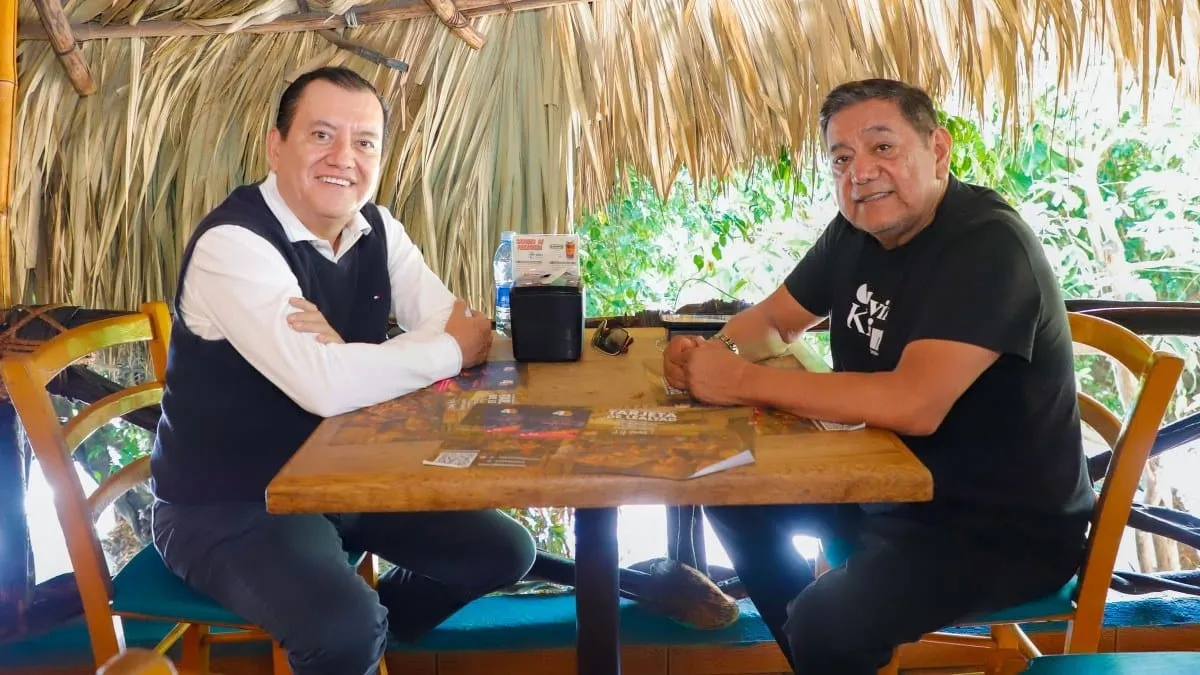 Javier Saldaña sube foto con Félix Salgado tras aparecer con Esthela Damián y Monreal en San Lázaro