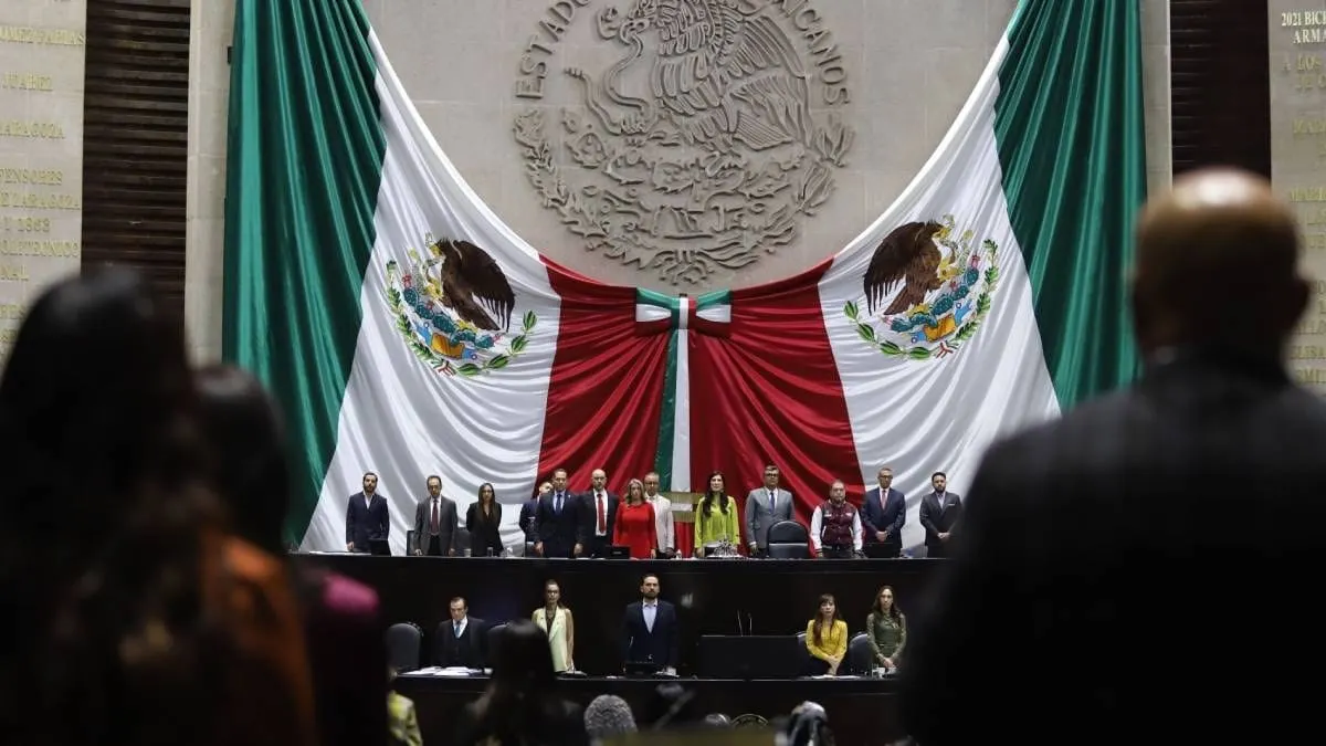 Diputados aprueban Plan B electoral con apoyo de MC