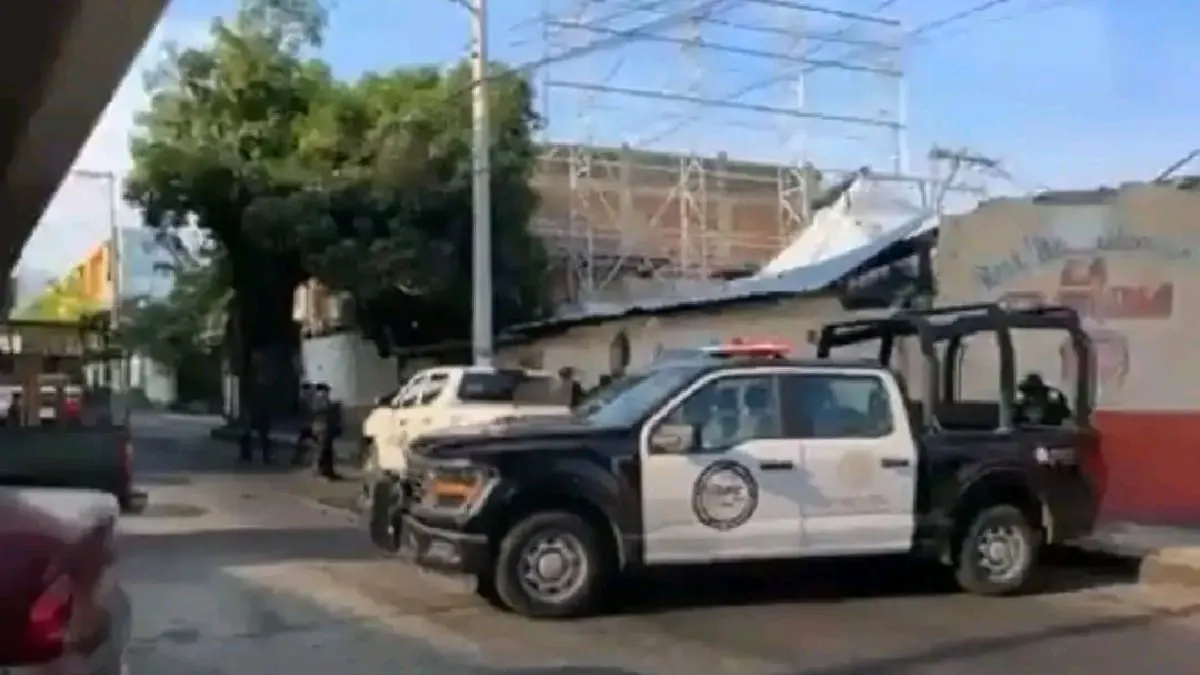 Bajan de Urvan y balean a un hombre en plena Constituyentes de Acapulco