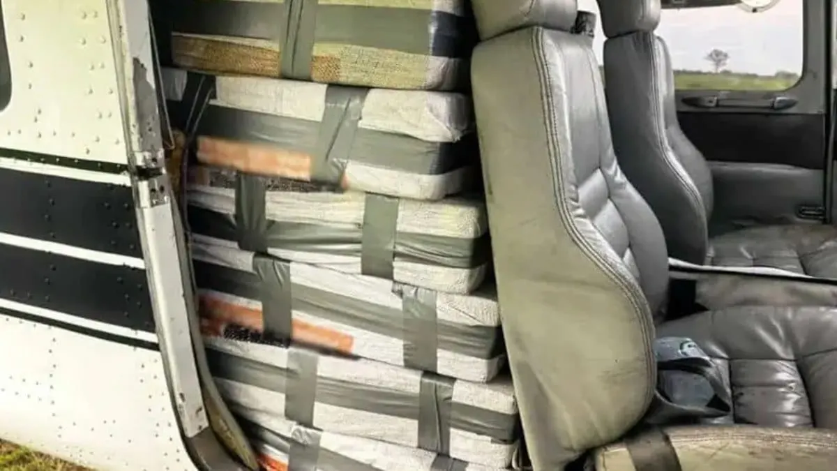 Una Cessna cargada hasta el tope con 536 paquetes de droga.