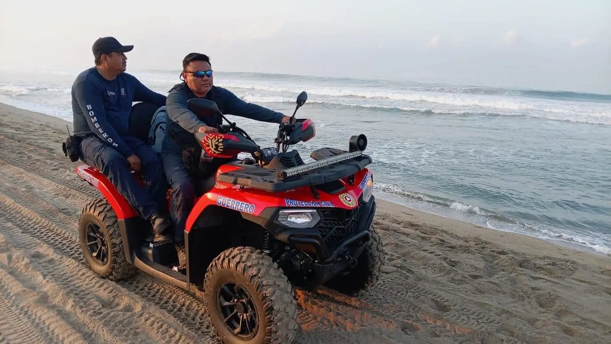 Alumno de la Prepa 23 sigue desaparecido tras entrar al mar en Guerrero