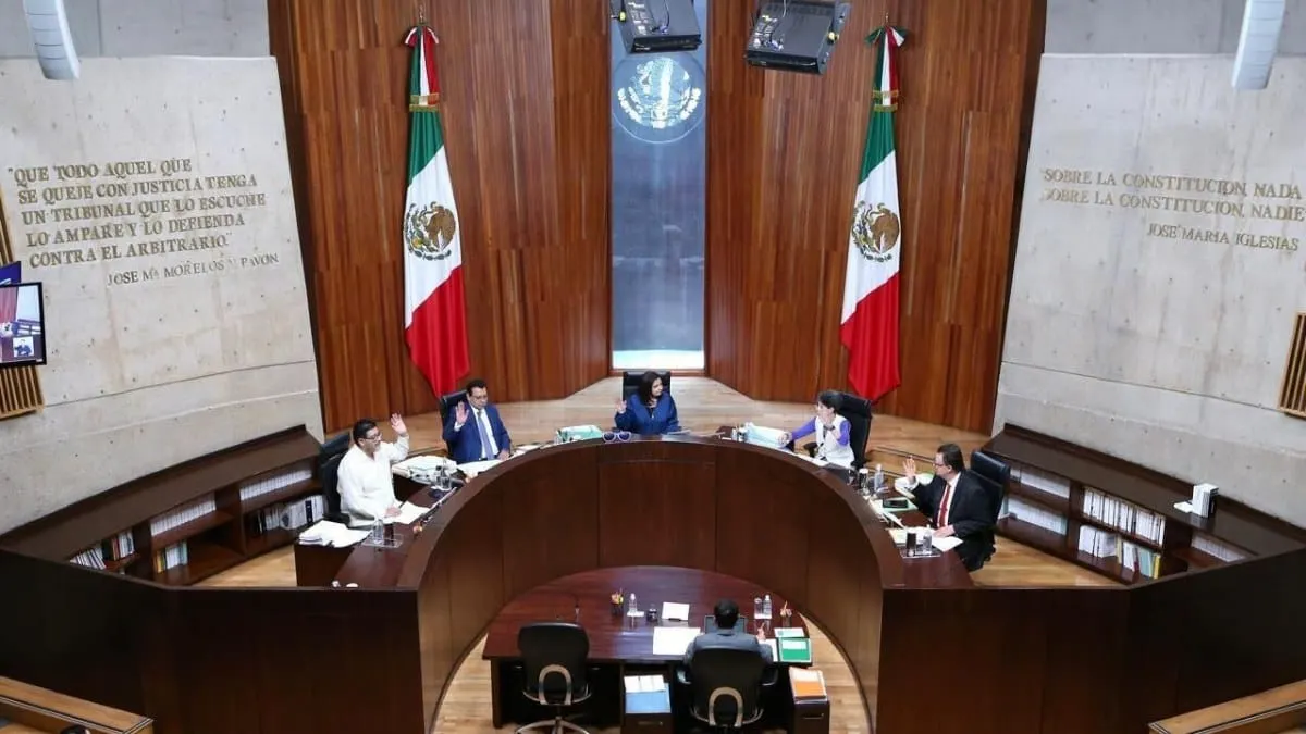 Trabajadores del Estado puedan reclamar años de servicio con base en la Ley Federal del Trabajo.
