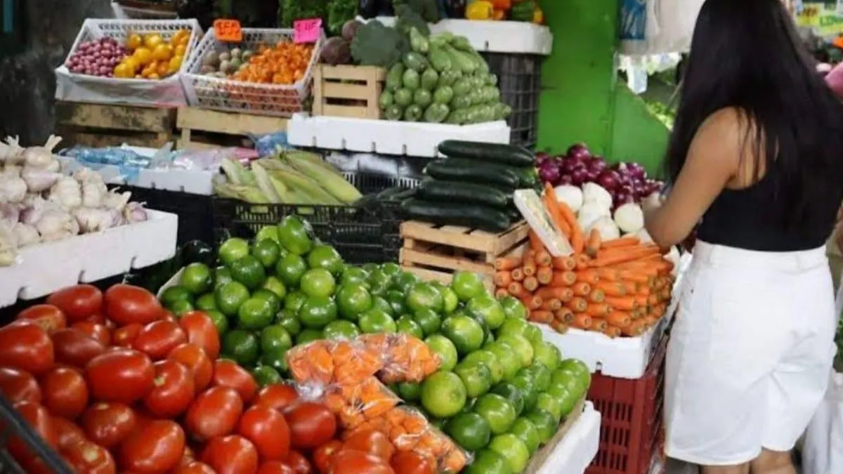 Sheinbaum presume freno a inflación; jitomate y chile siguen pegando