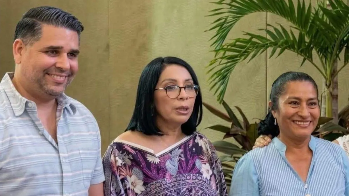 “Fue casual”: Abelina López tras aparecer junto a Esthela Damián en Acapulco