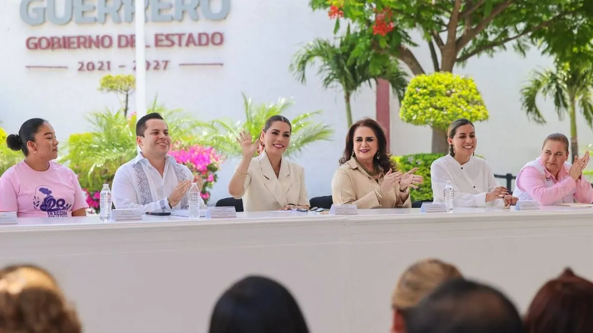 Entrega Evelyn Salgado nuevo equipo médico al Hospital de la Madre y el Niño