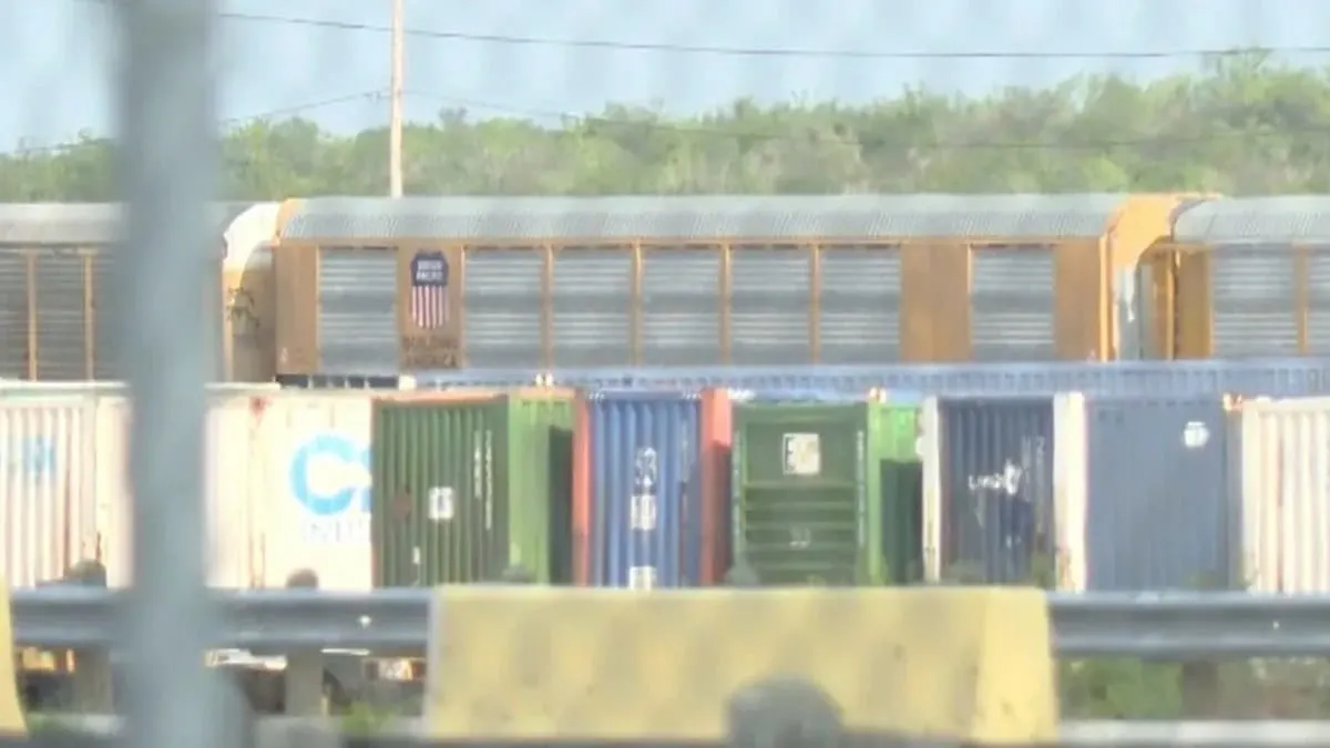 Hallan seis cuerpos en tren de Texas; identifican a tres mexicanos