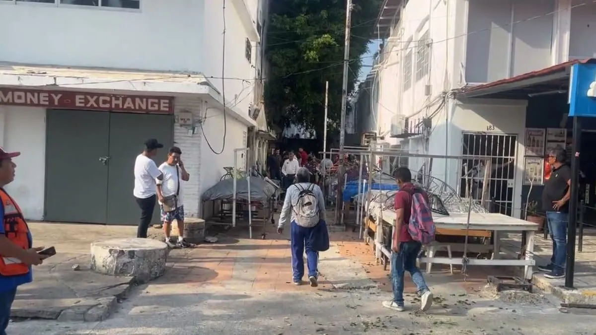 Operativo en Costera de Acapulco: desalojan acceso invadido por comercio informal