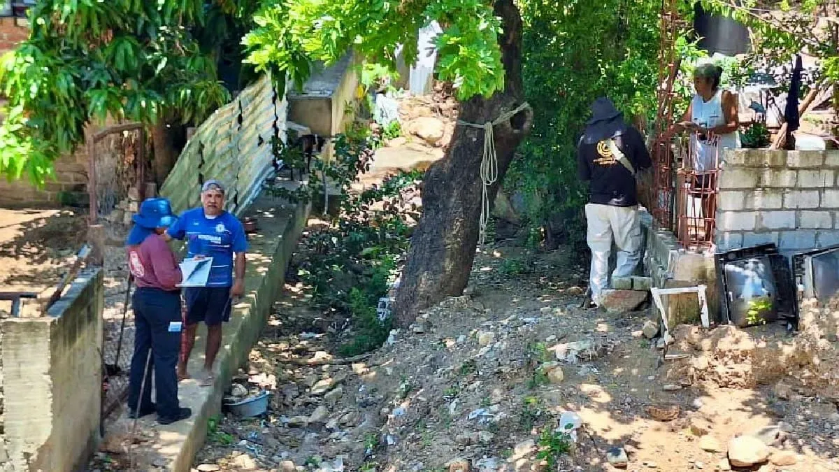 Protección Civil notifica 120 viviendas en zonas de alto riesgo de Acapulco