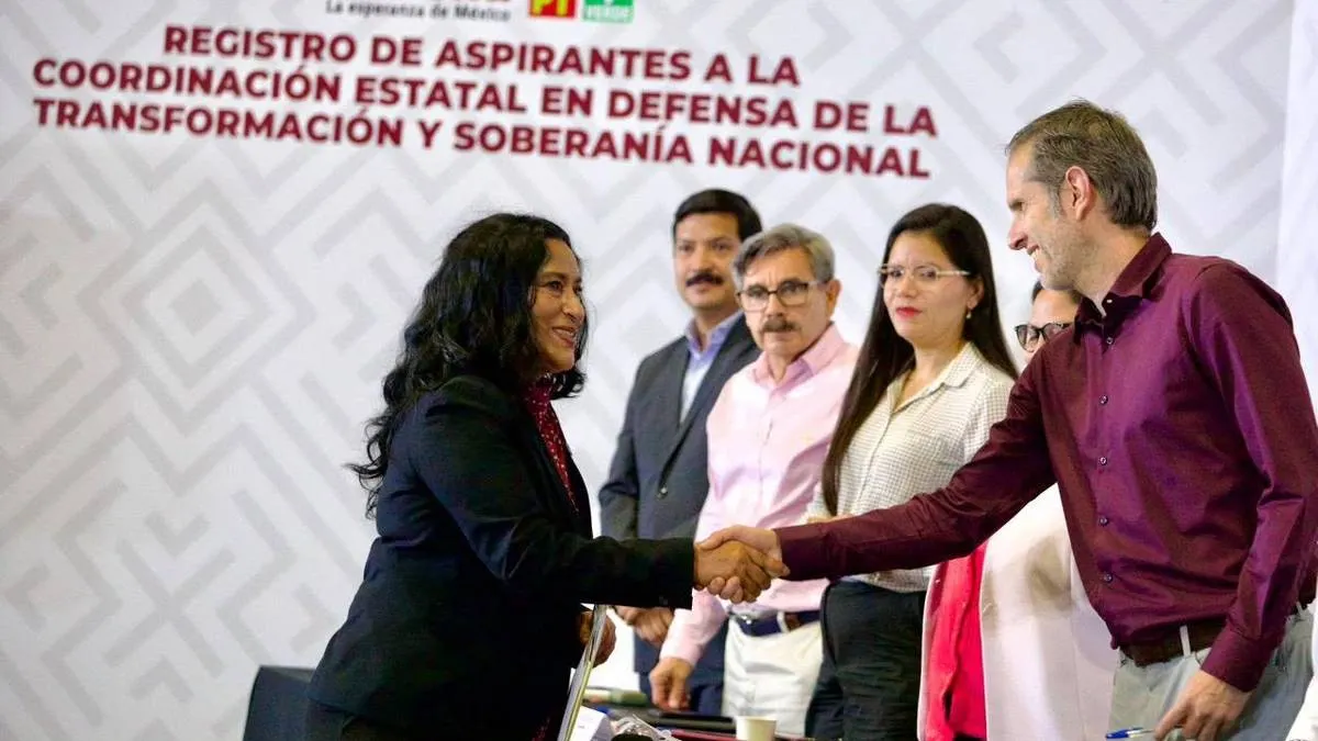 Abelina López, junto a cientos de simpatizantes en CDMX, formaliza su registro en Morena