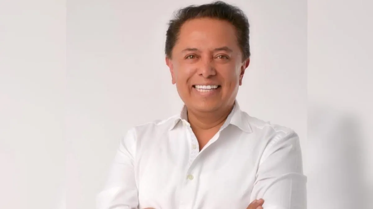 Alista Pablo Amilcar su registro en el proceso interno de Morena