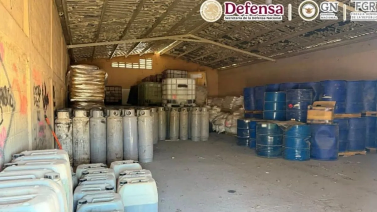 Decomiso sin precedentes en Los Mochis: incautan 24 mil litros de metanfetamina líquida