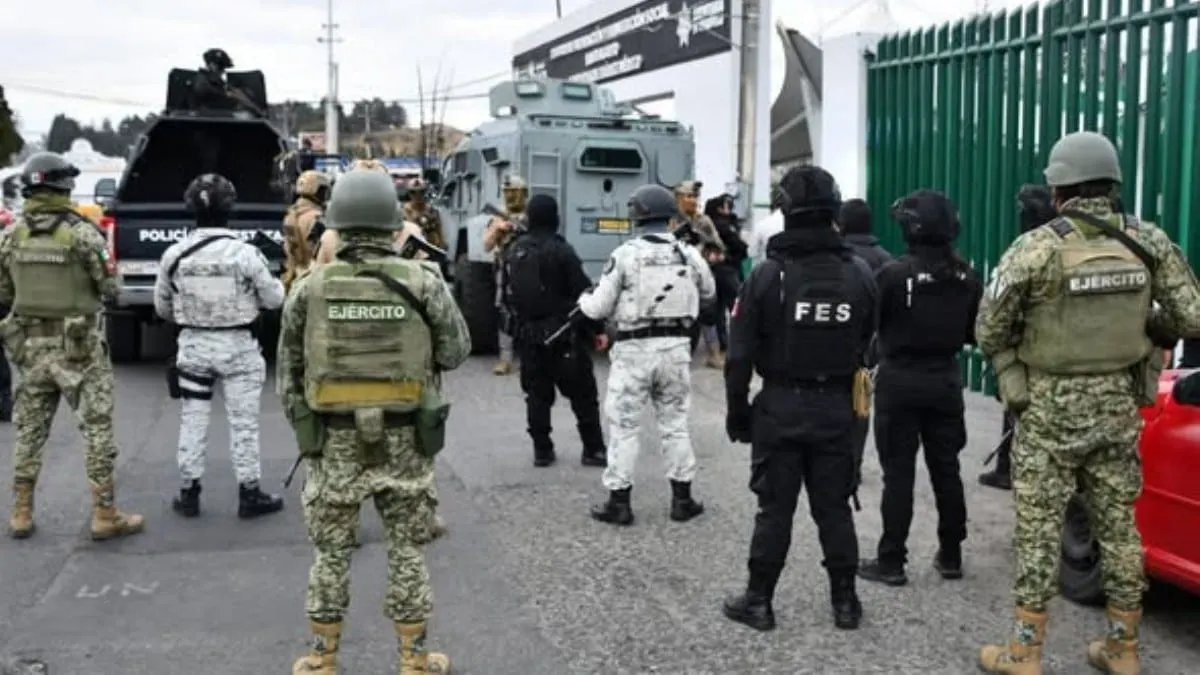 Desmantelan red de corrupción del Edomex que cobraba sueldos reales con tarjetas robadas.
