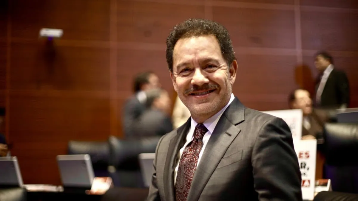 Mier designa a nuevo coordinador de Comunicación Social.