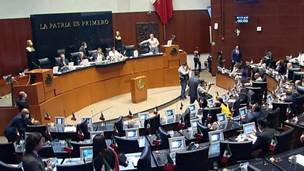 Senadores ansiosos por dejar sus escaños y arrancar campañas anticipadas bajo la figura de "trabajo territorial".
