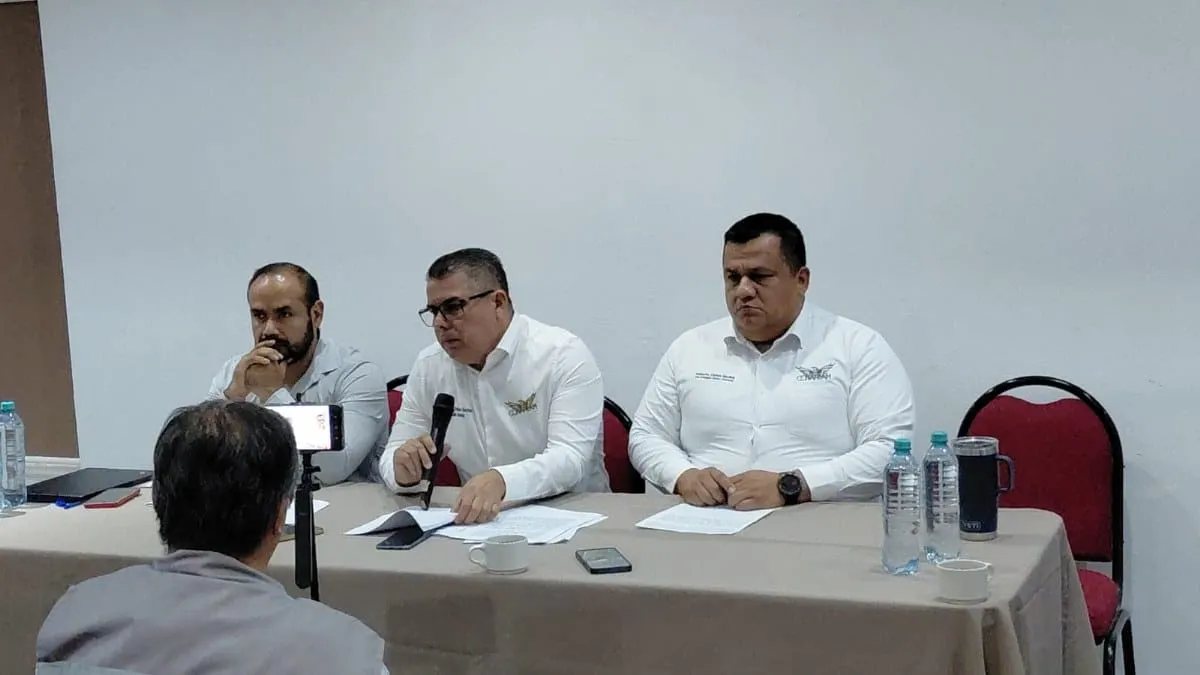 Transportistas de Guerrero y Michoacán hacen un llamado al gobierno federal por irregularidades logísticas