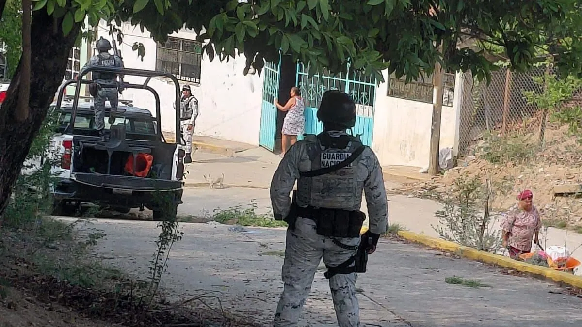 Hallan tres cuerpos con huellas de violencia en el Kilómetro 21 de Acapulco