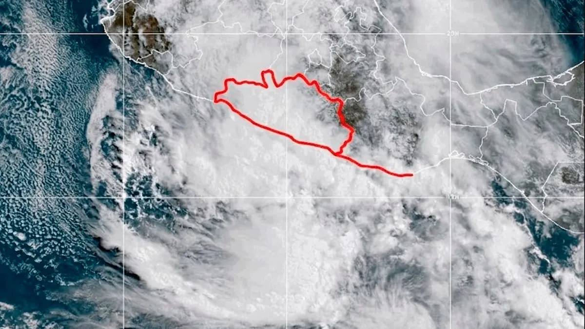 Se forma la Depresión Tropical Dos-E frente a Guerrero; amenaza con lluvias torrenciales