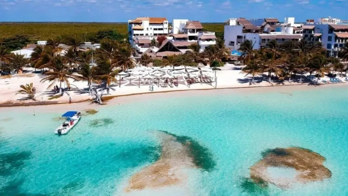 Sheinbaum va por blindaje ambiental en Mahahual con un decreto que privilegie el ecoturismo