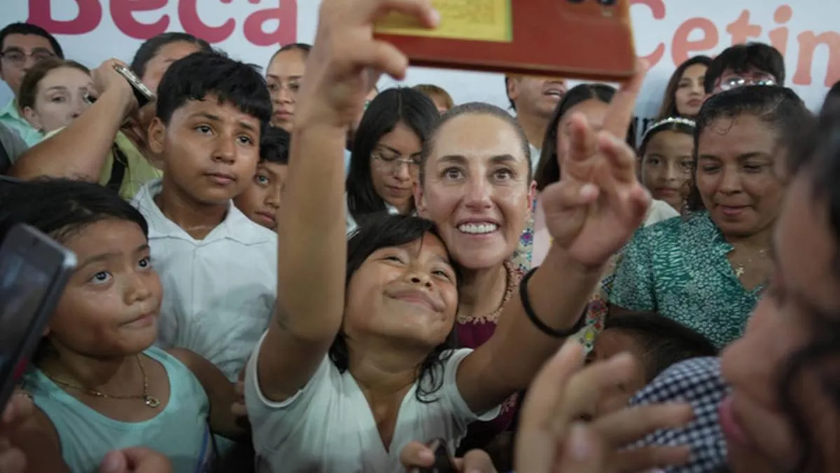 Sheinbaum arranca entrega de la Beca Rita Cetina en primaria; llegará a 9 millones de alumnos