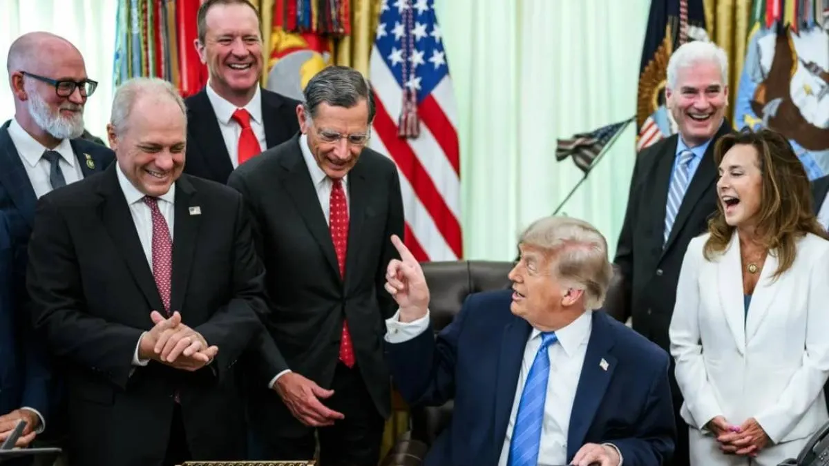 Trump frena ataques a Irán; asegura que un acuerdo podría firmarse este fin de semana