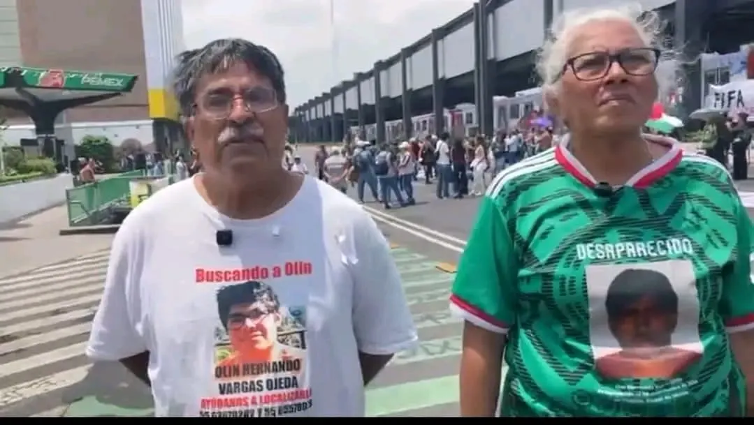Padres que buscan a su hijo desaparecido denuncian agresión policial en CDMX
