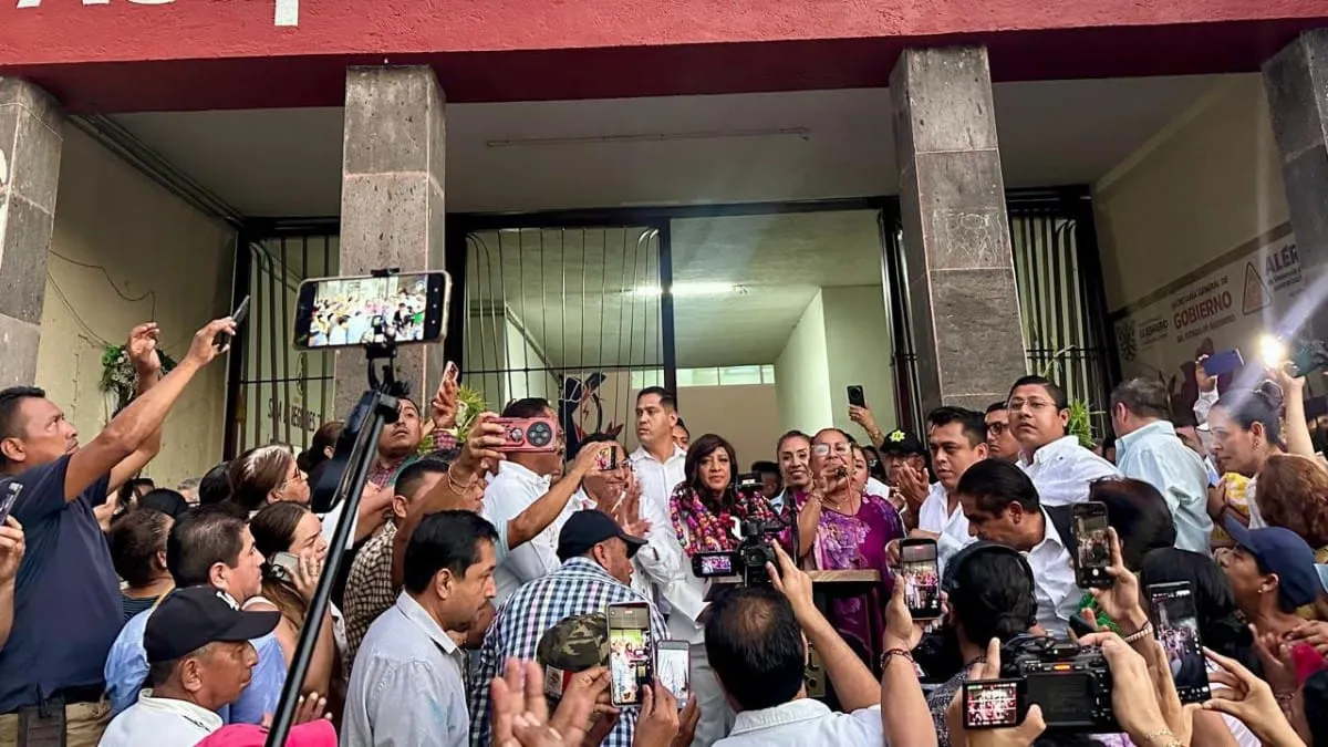 Empresarios y sindicatos cierran filas con Leticia Lozano en su primer acto como alcaldesa interina