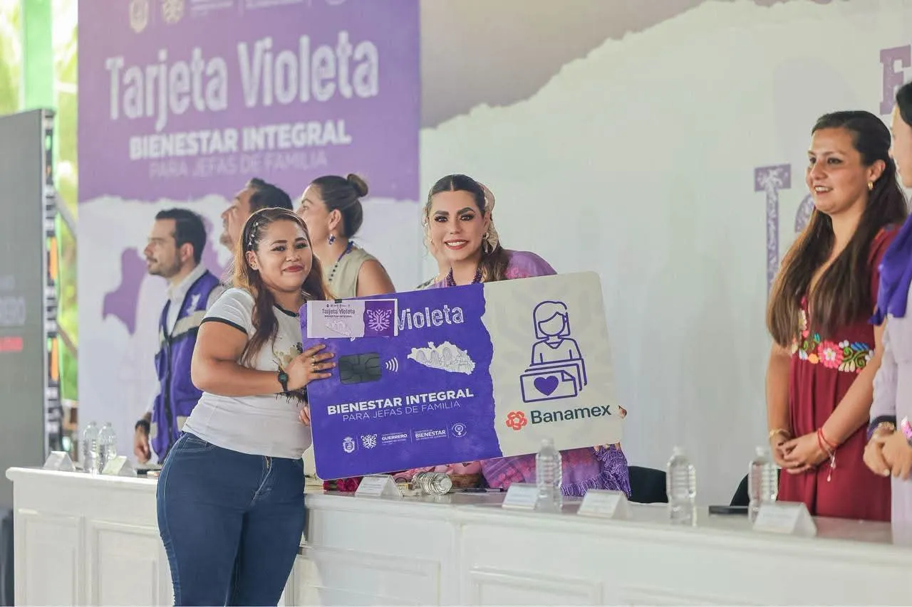 Evelyn Salgado reparte 2 mil 500 Tarjetas Violeta y anuncia nuevo seguro para beneficiarias