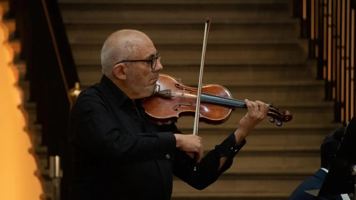 El virtuosismo de Román Revueltas se enfrenta cara a cara con el Bach más exigente