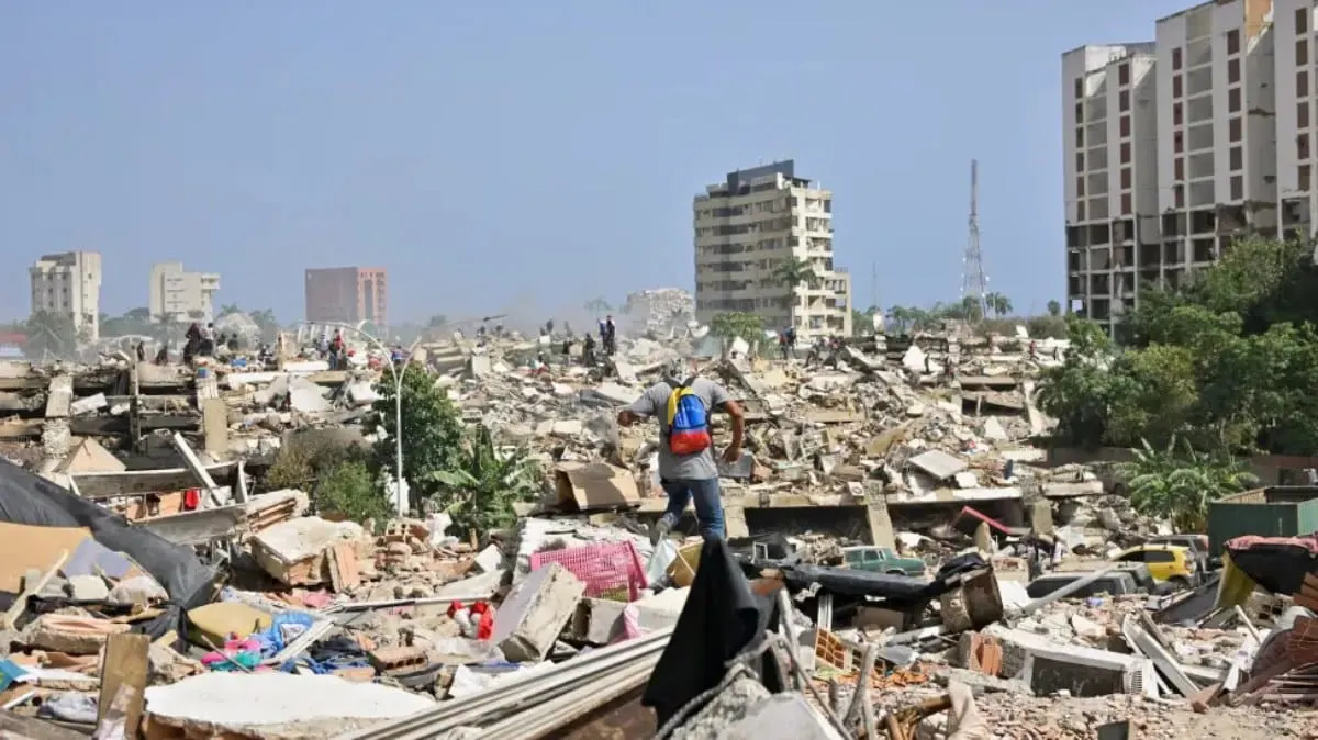 El saldo de la destrucción: Edificios partidos y el reto de la reconstrucción.