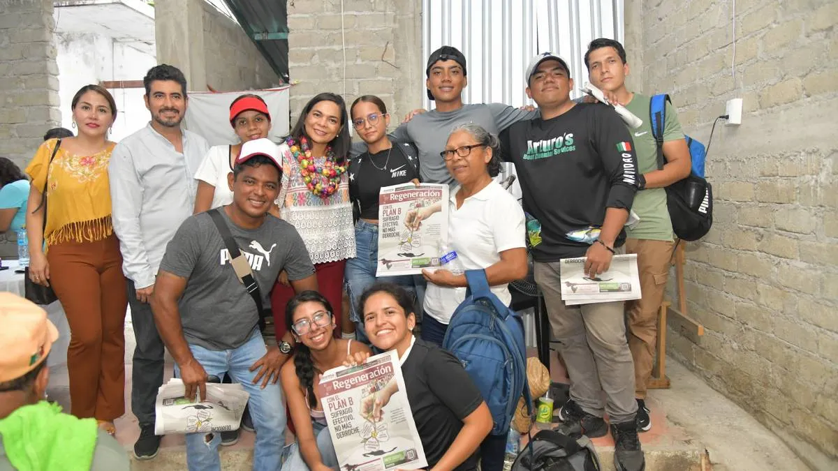 Beatriz Mojica plantea vivienda e IMSS para voceadores durante asamblea en Acapulco