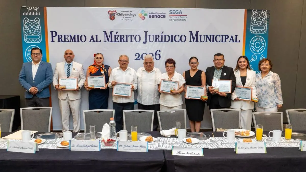 Ayuntamiento de Chilpancingo entrega el Premio al Mérito Jurídico 2026 a siete especialistas del Derecho