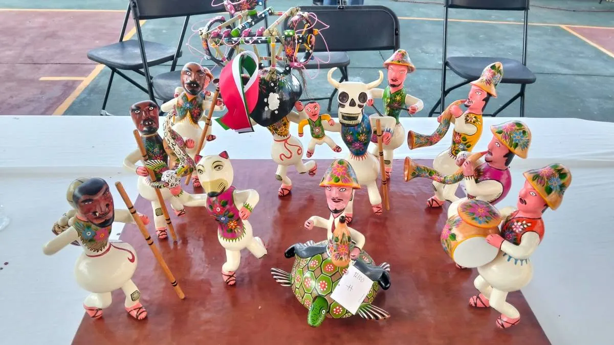 Premian a 35 artesanos de Olinalá por preservar las técnicas tradicionales
