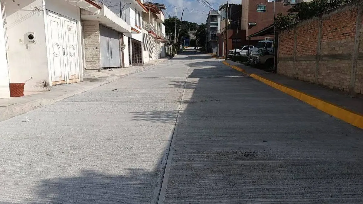 Terminan la pavimentación de la calle Nogal y ya preparan nuevas obras en Chilpancingo