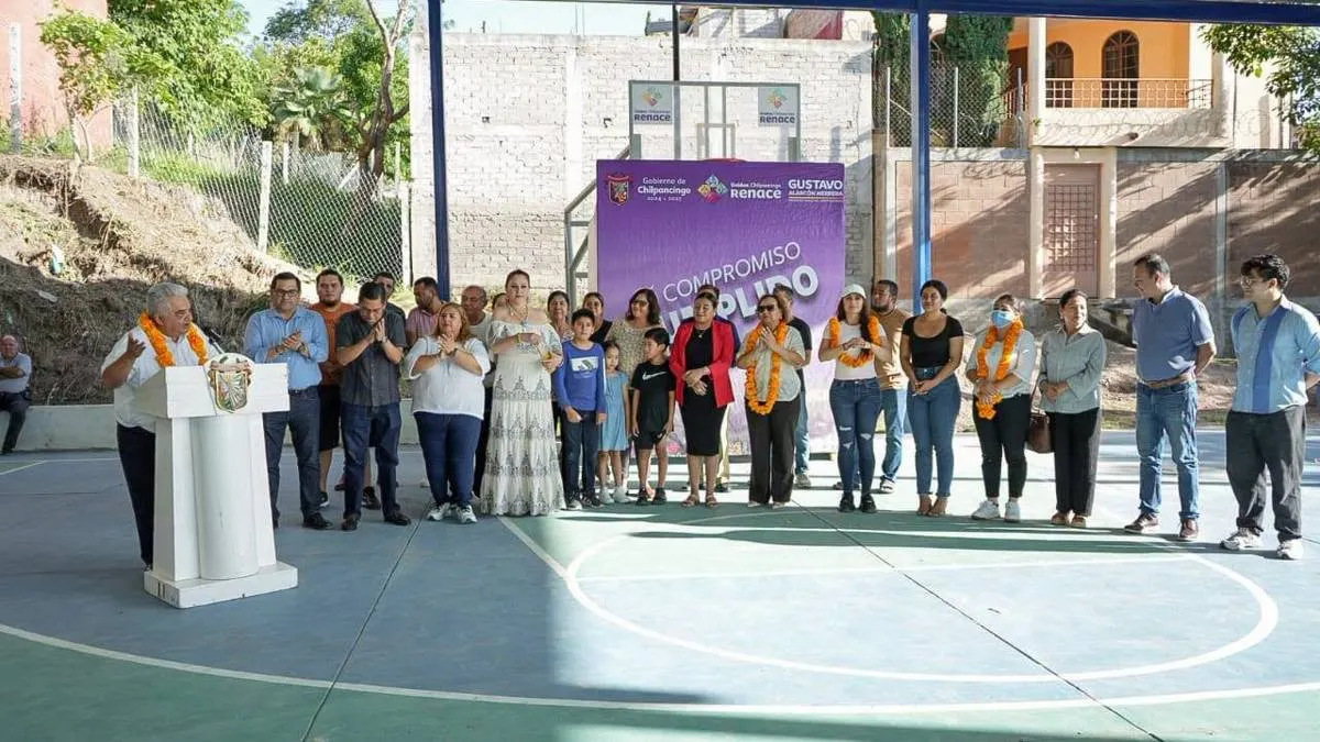 Recupera Ayuntamiento espacio deportivo en Chilpancingo con techado, iluminación y nueva infraestructura