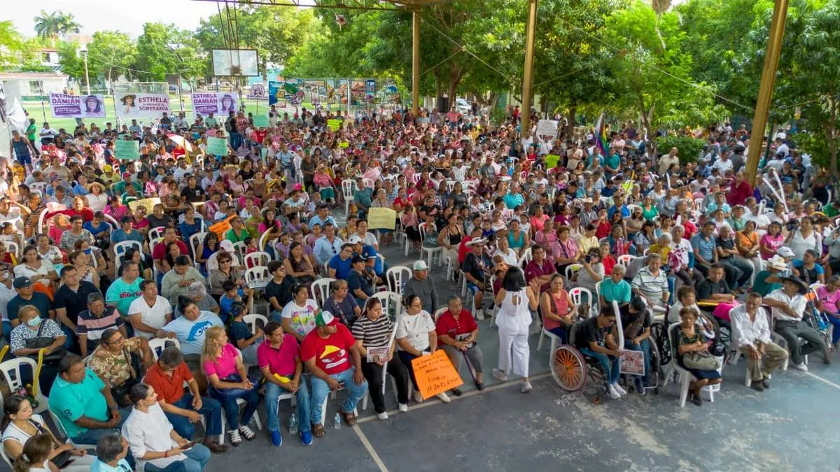 Esthela Damián reúne a más de 2 mil personas en asamblea en Iguala